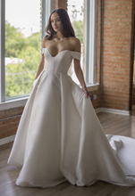 Load image into Gallery viewer, W-TOO BY WATTERS: BOADY