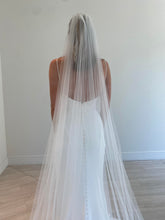Load image into Gallery viewer, Arthur Harris - Long Raw Edge Veil
