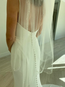Malis Henderson - Pearl Edge Veil