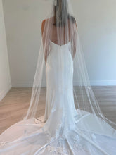 Load image into Gallery viewer, Arthur Harris - Floral Applique Veil
