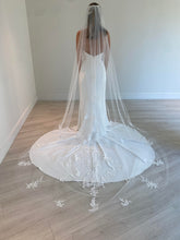 Load image into Gallery viewer, Arthur Harris - Floral Applique Veil
