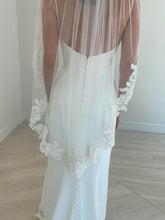 Load image into Gallery viewer, Arthur Harris - Beaded Lace Veil
