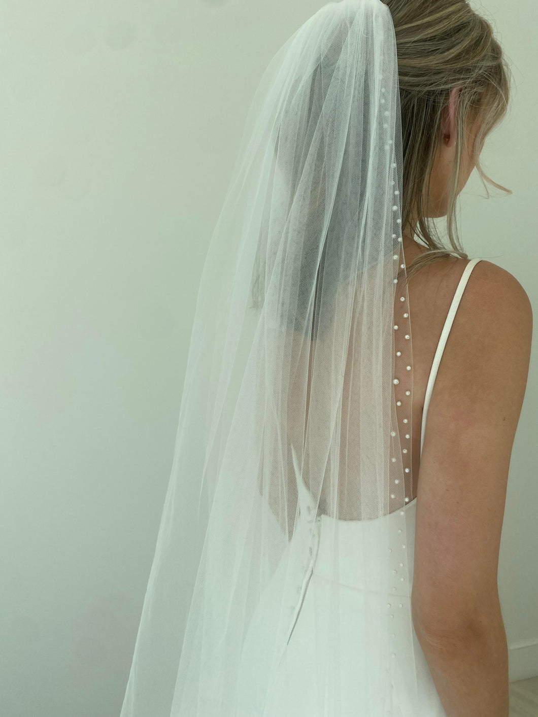 Bridal Classics - Scattered Pearl Edge Veil