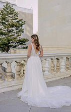 Load image into Gallery viewer, Stella York - 7718
