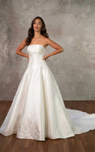 Load image into Gallery viewer, ESSENSE OF AUSTRALIA - D4479
