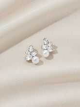 Load image into Gallery viewer, OLIVE &amp; PIPER - REMI EARRINGS
