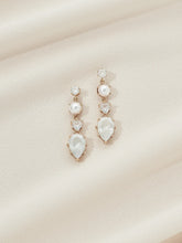 Load image into Gallery viewer, OLIVE &amp; PIPER - AUGUSTINE EARRINGS

