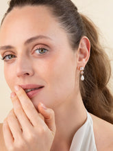 Load image into Gallery viewer, OLIVE &amp; PIPER - RUE EARRINGS
