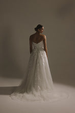 Load image into Gallery viewer, HERA COUTURE - Liliana
