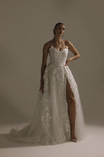 Load image into Gallery viewer, HERA COUTURE - Liliana
