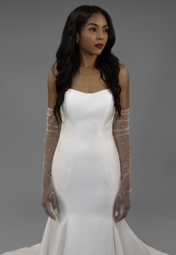 Essence of Australia - Tulle Pearl Gloves