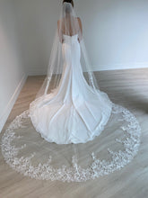 Load image into Gallery viewer, Arthur Harris: Long Sequin with Lace Veil
